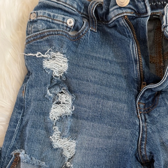 Aeropostale Distressed Mom Short size 2 - Picture 6 of 7